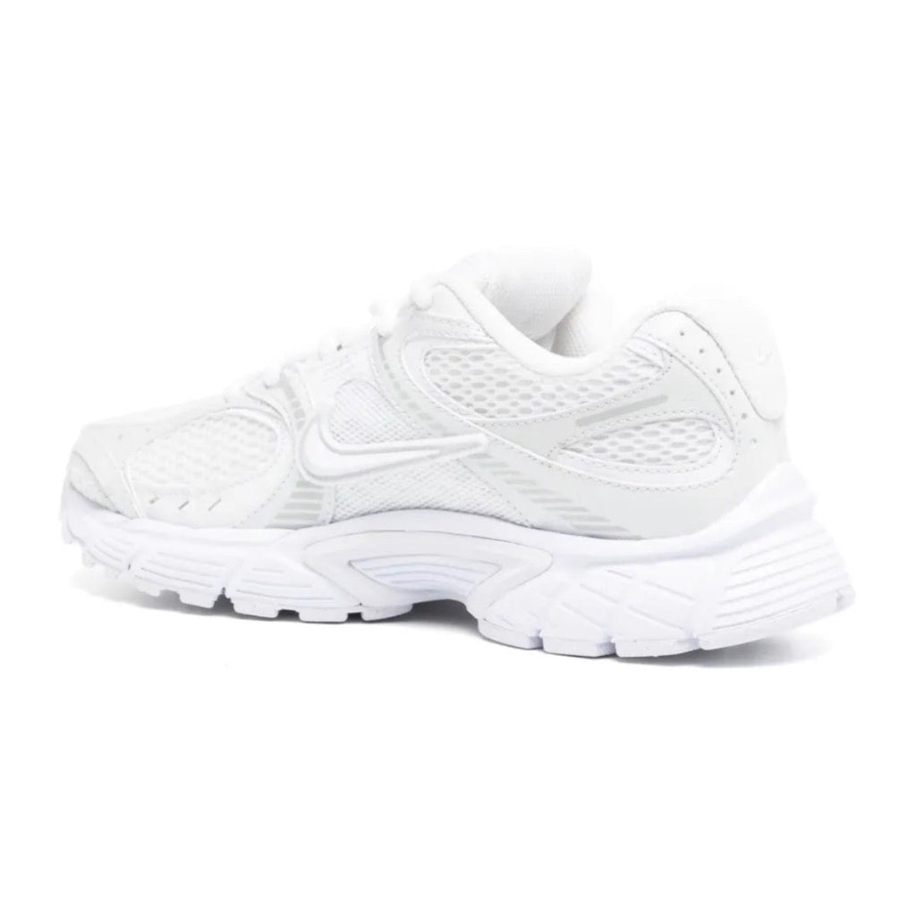 Nike V5 RNR 'All White'