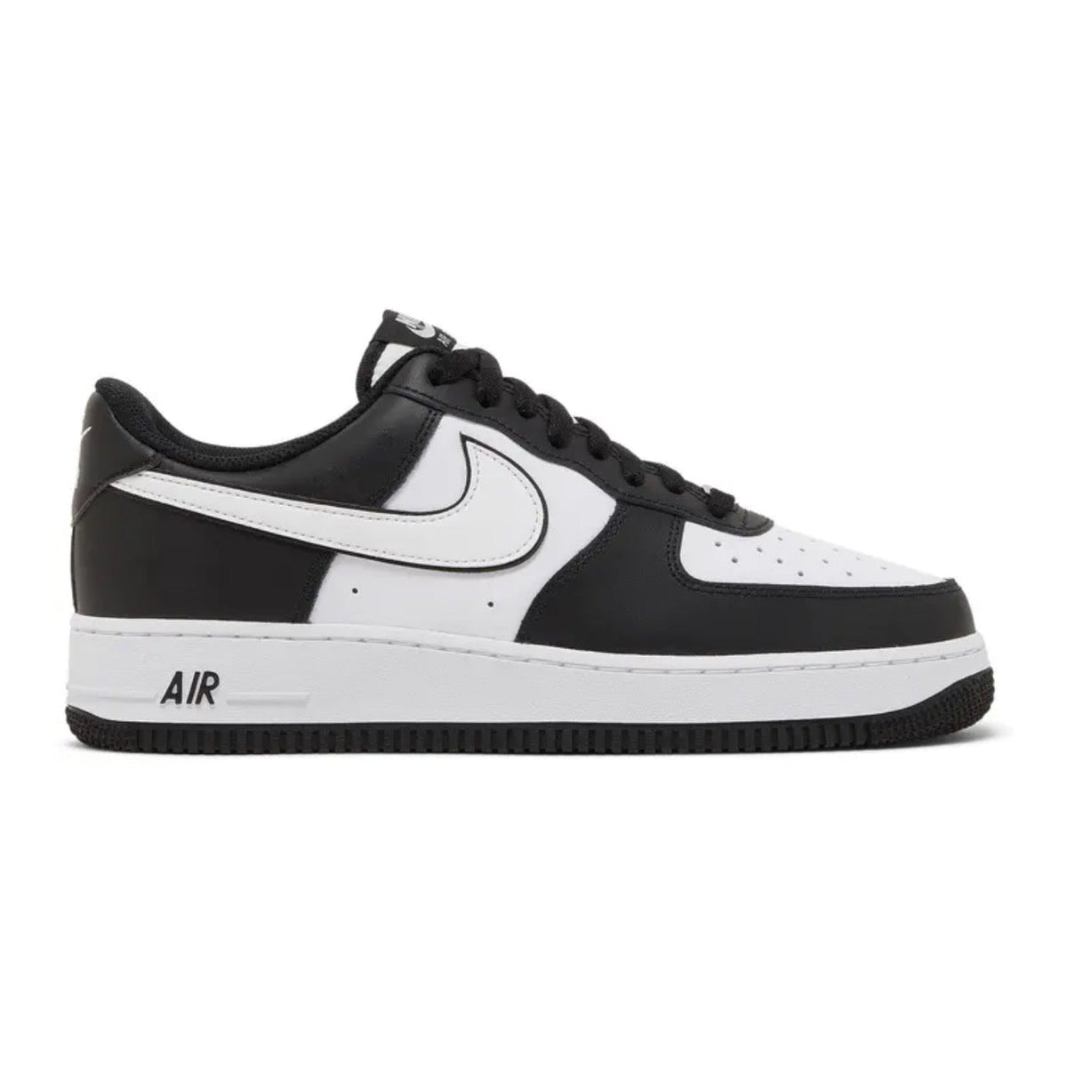 Nike Air Force 1 '07 'Panda' – view 1